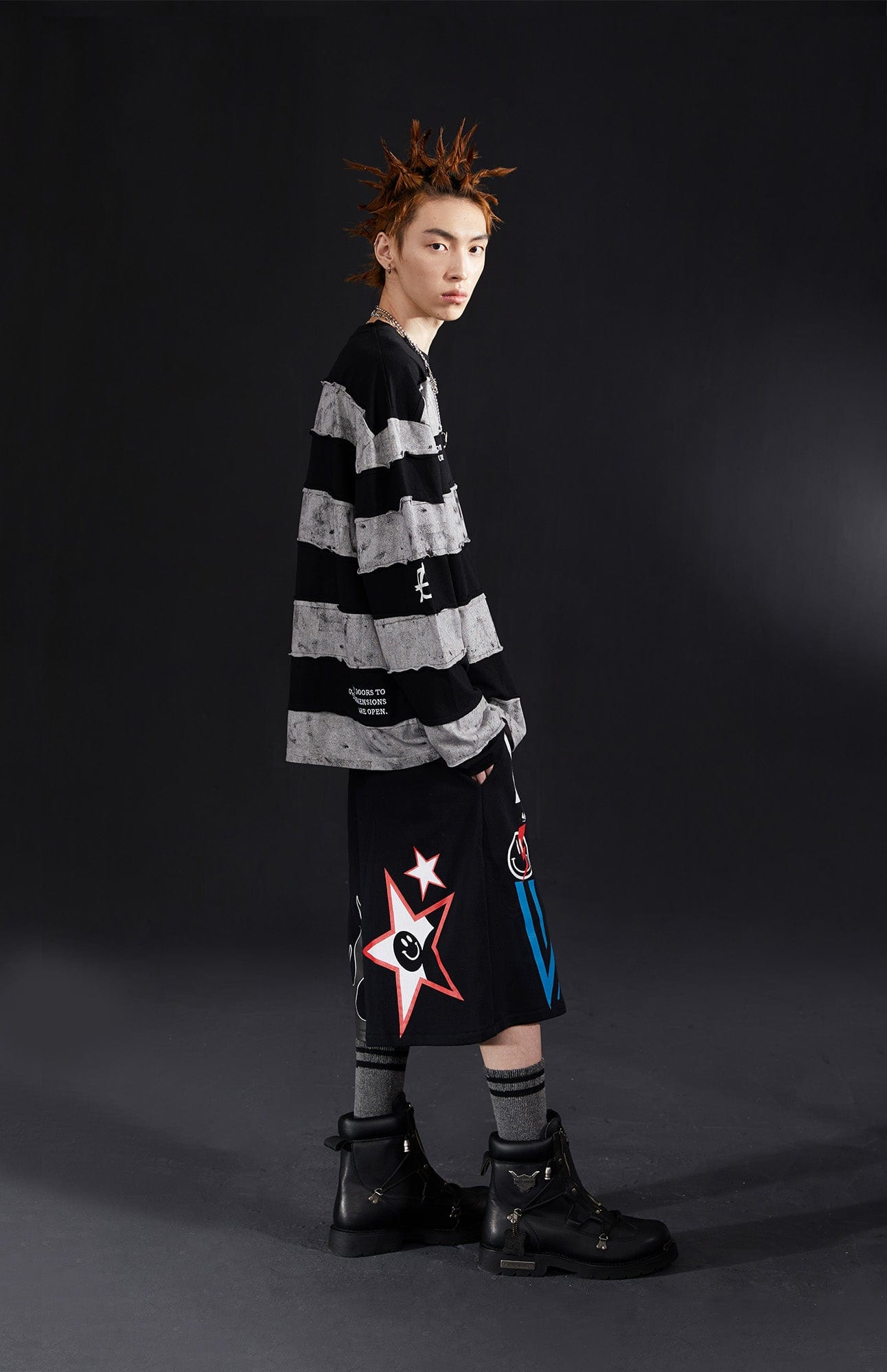 VENTUREK Graffiti Flame Graphic Drawstring Shorts