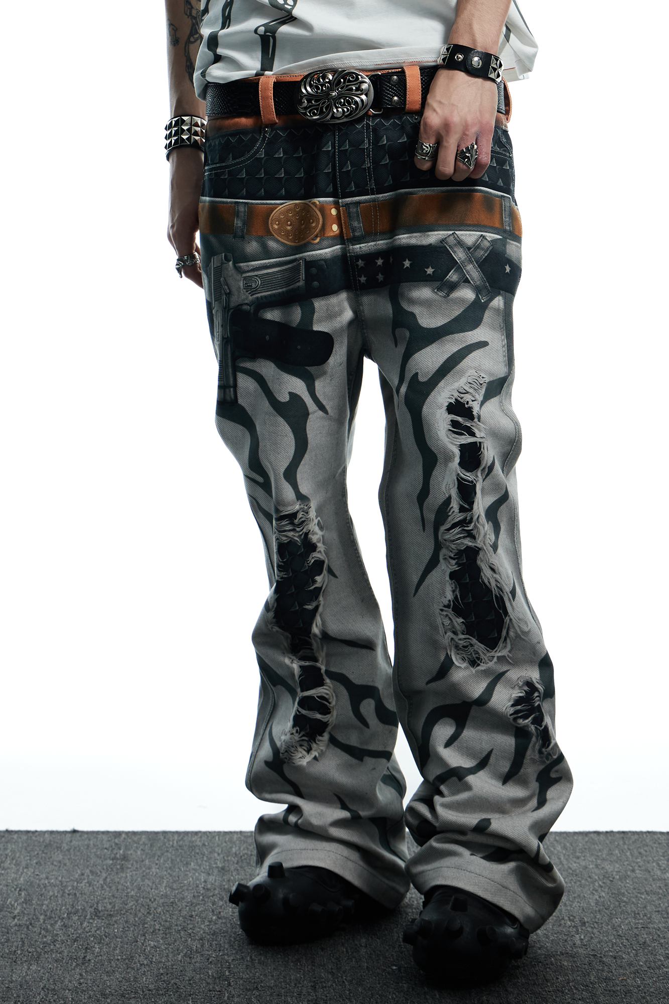 DND4DES Distressed Print Double-Waist Flare Jeans White
