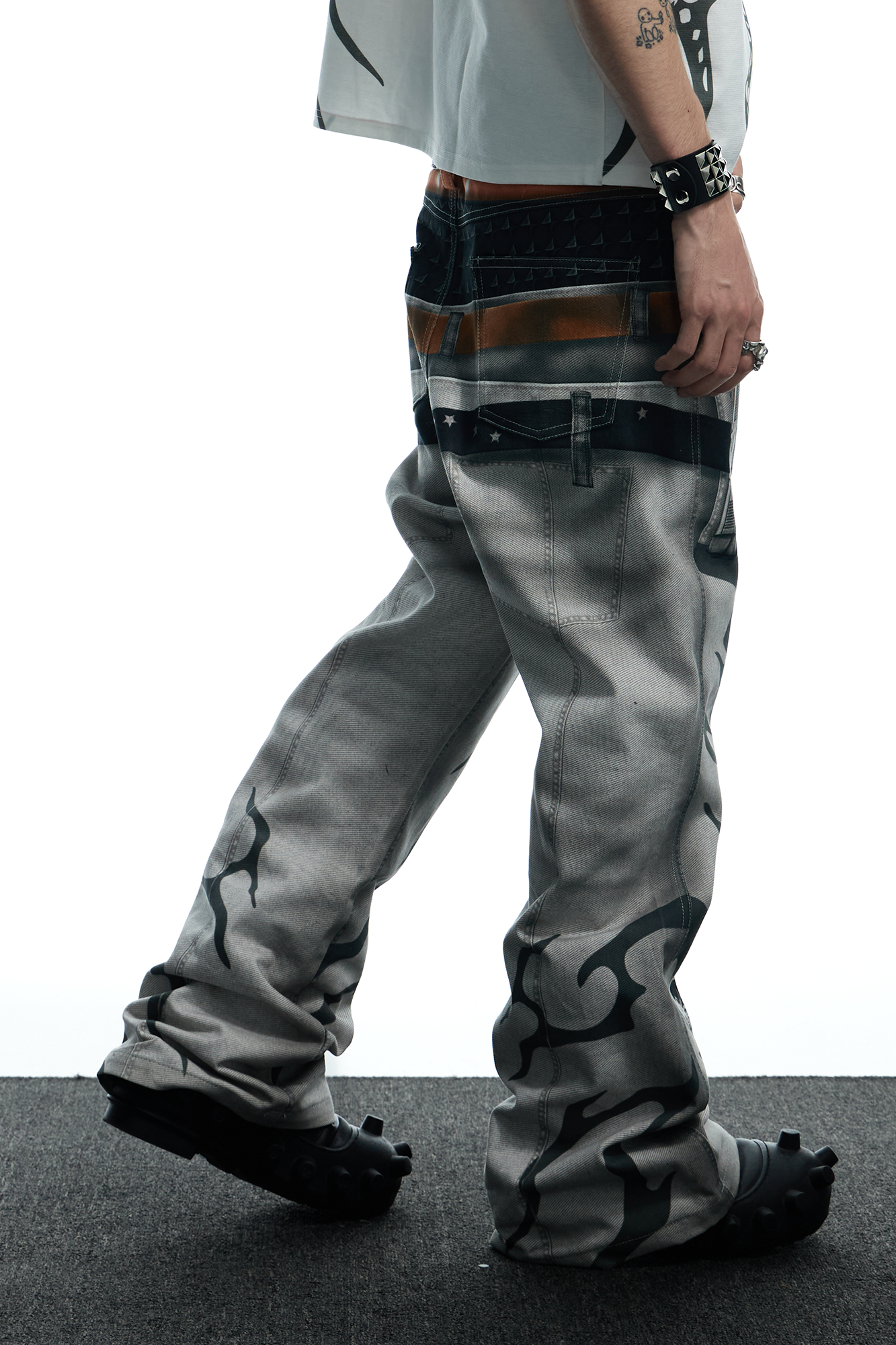 DND4DES Distressed Print Double-Waist Flare Jeans White