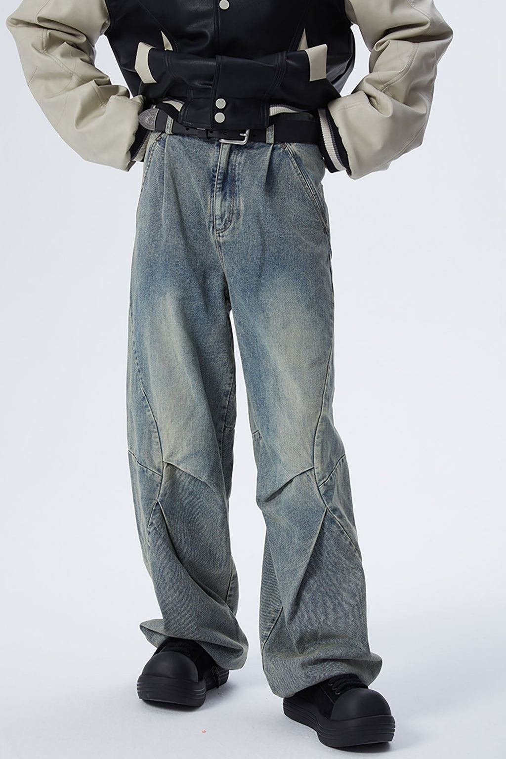 ERROR CODE ROBOT Washed Curved Pleated- Knee Jeans