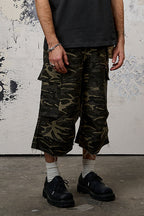 DONSMOKE Camo Multi-Pocket Raw-Edge Curved Shorts