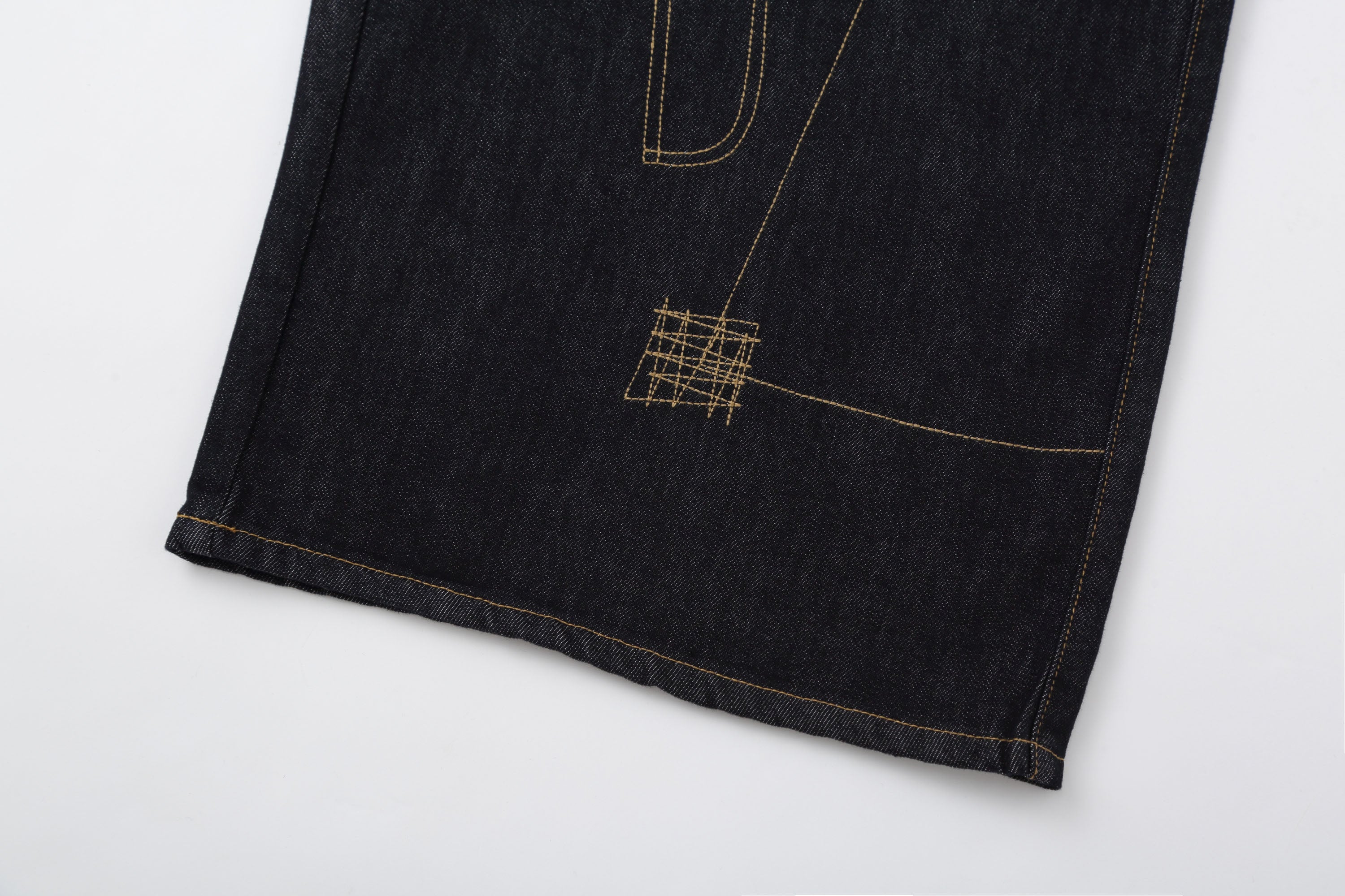 CLP Retro Contrast Stitch Straight-Leg Jorts