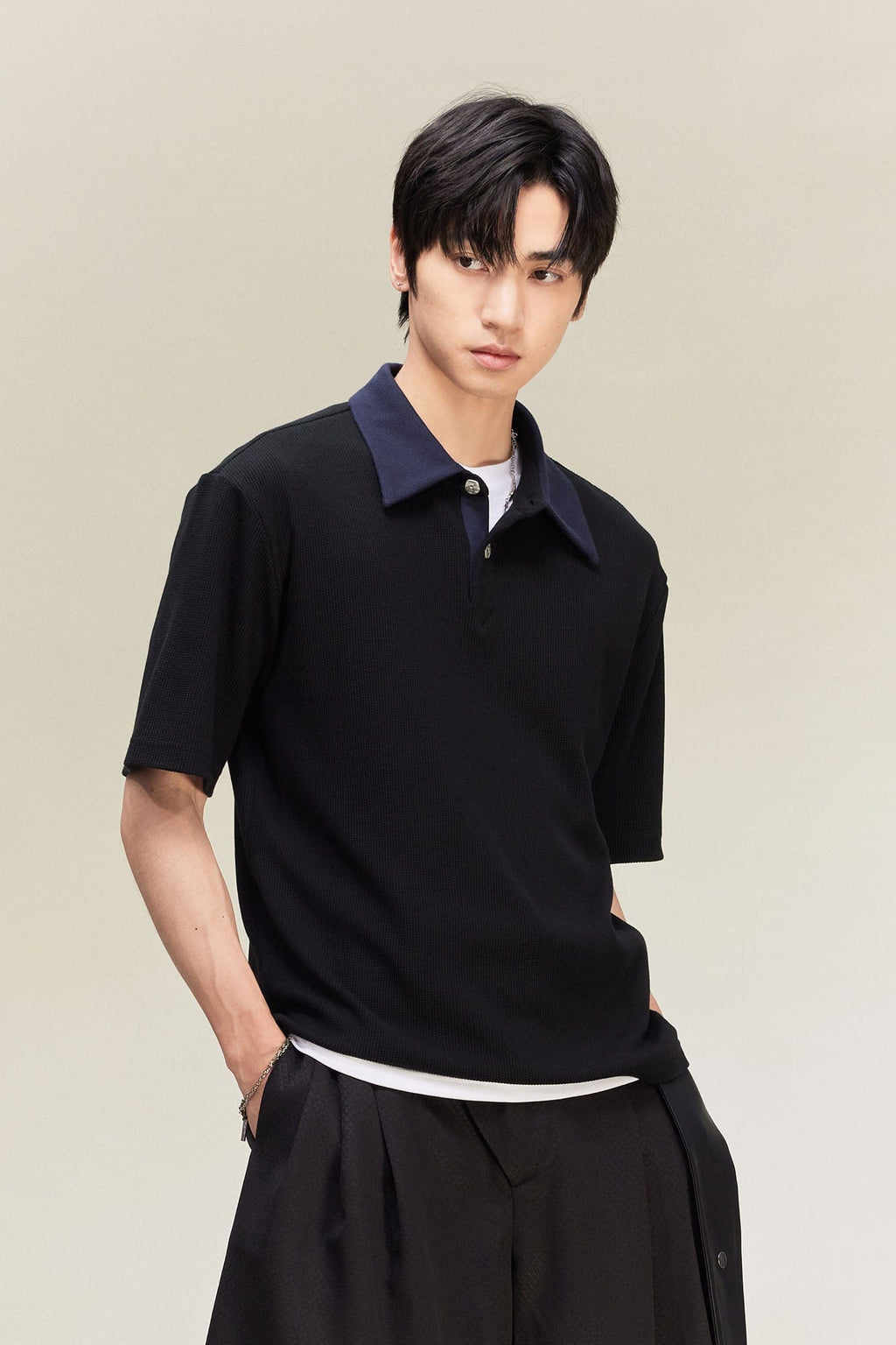 ALVNG AR ANTS Contrast Collar Waffle Knit Polo Shirt