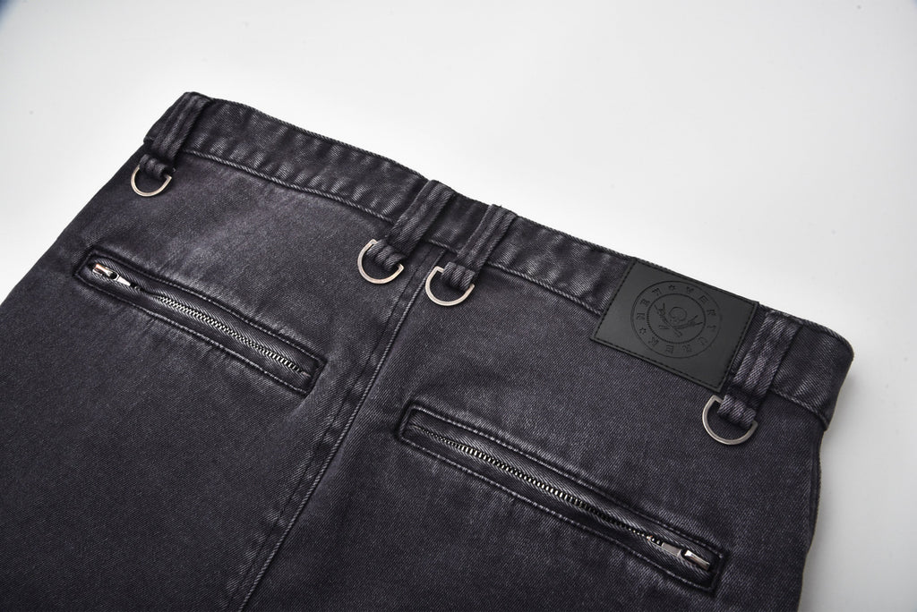 VENTUREK Washed Patch Studded Raw-Edge Shorts