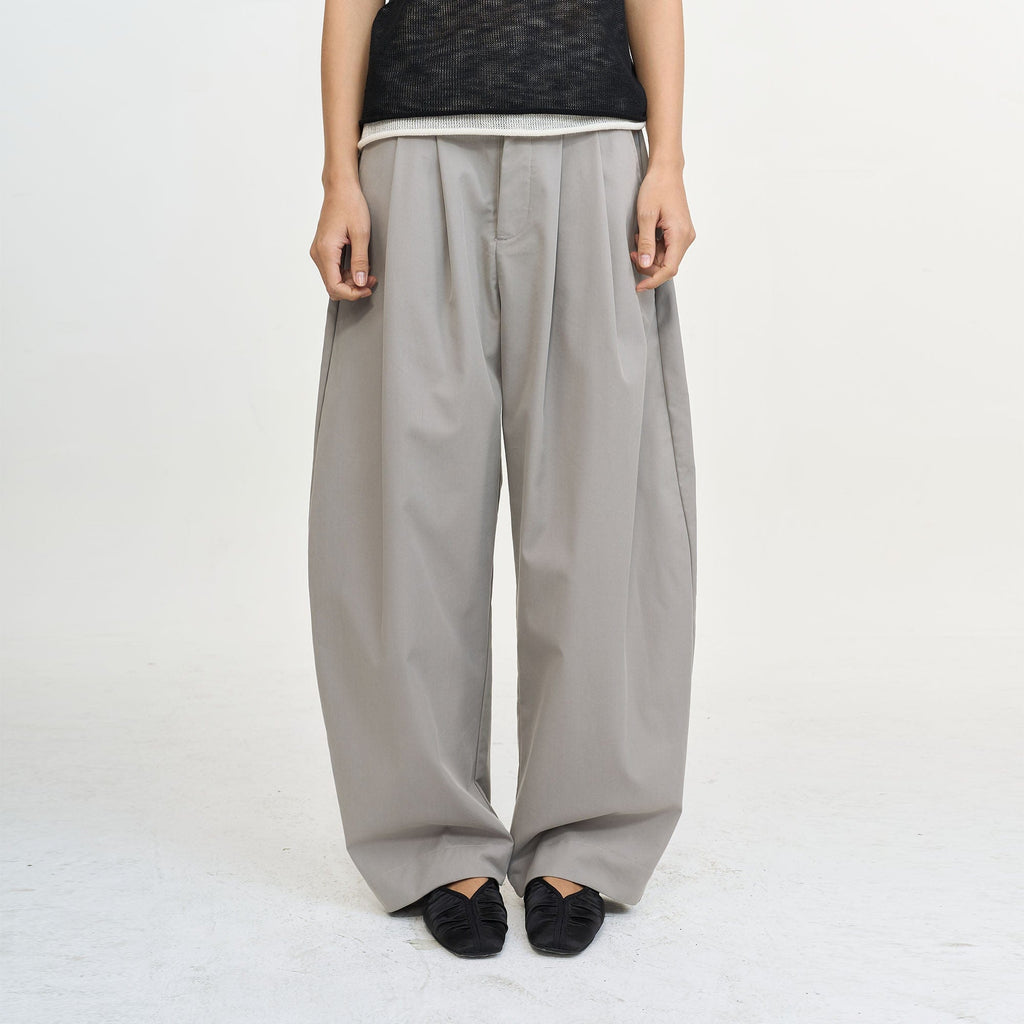 LEONSENSE Pleated Tencel Oversized Curved Pants