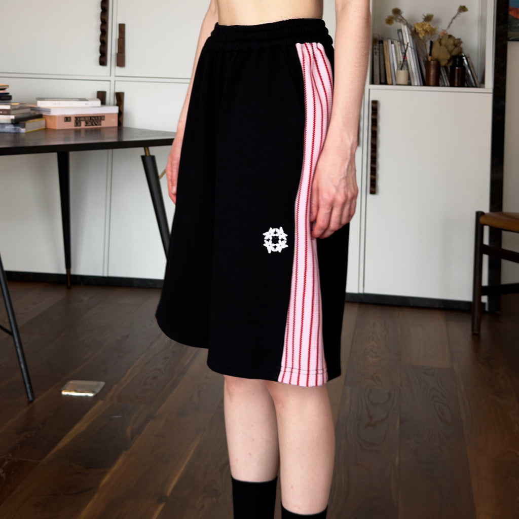 MIICHOUS Contrast Stripes Panel Shorts