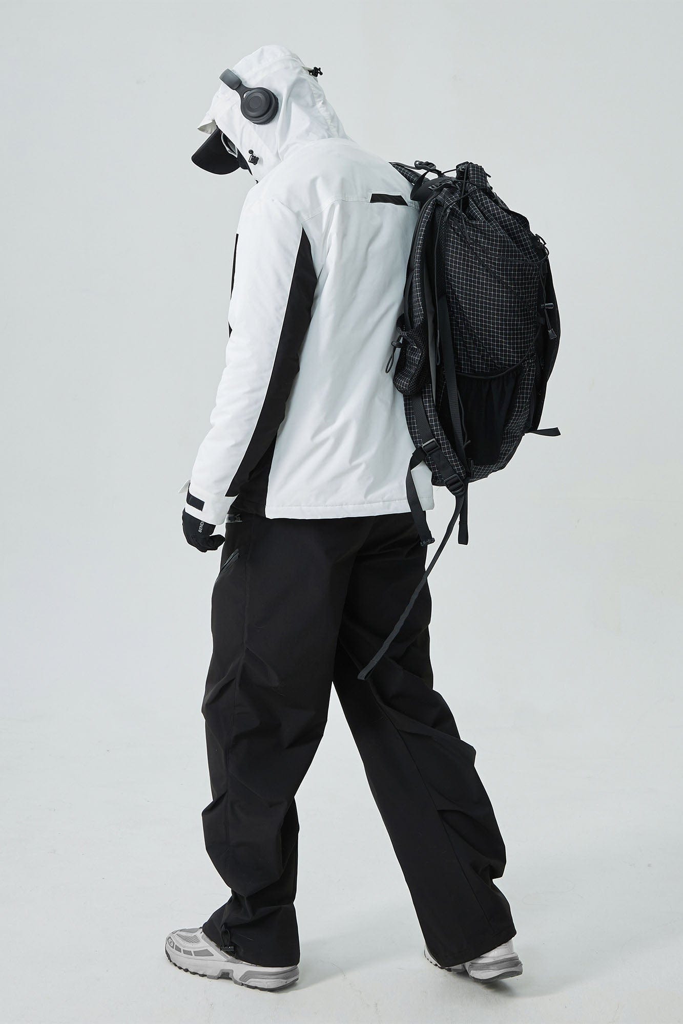 SILENSTORM Arc-Zip Crinkled Water-Repellent Utility Pants