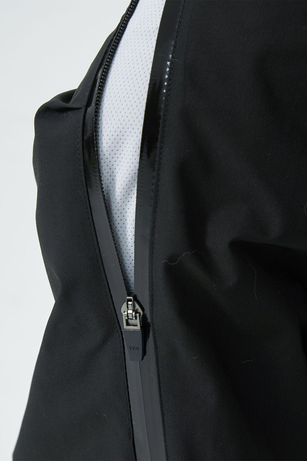 SILENSTORM Arc-Zip Crinkled Water-Repellent Utility Pants