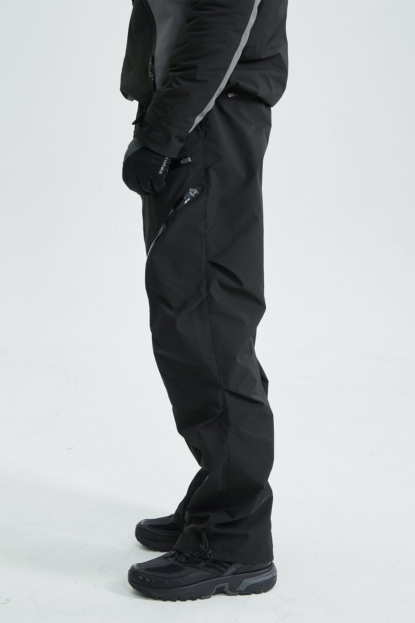 SILENSTORM Arc-Zip Crinkled Water-Repellent Utility Pants
