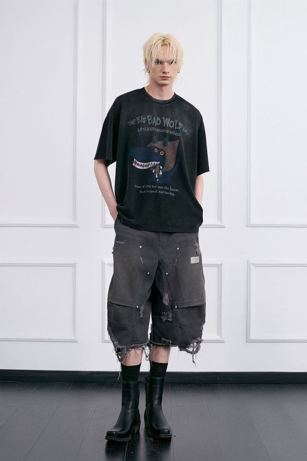 FACEONLAB Punk Graffiti Diamond Distressed T-Shirt