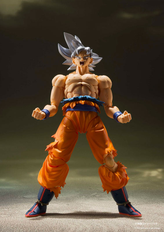 S.H. Figuarts Dragon Ball Super Son Goku Ultra Instinct Action Figure USA Ver
