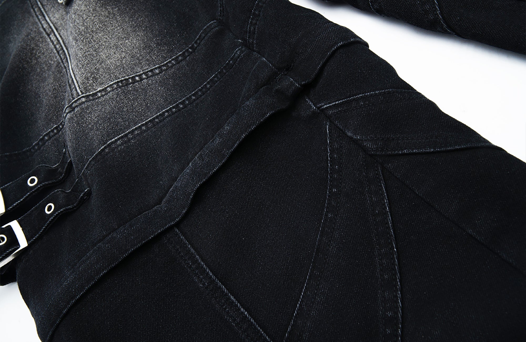 MOGONGSHE Detachable Drape-Strap Washed Jeans