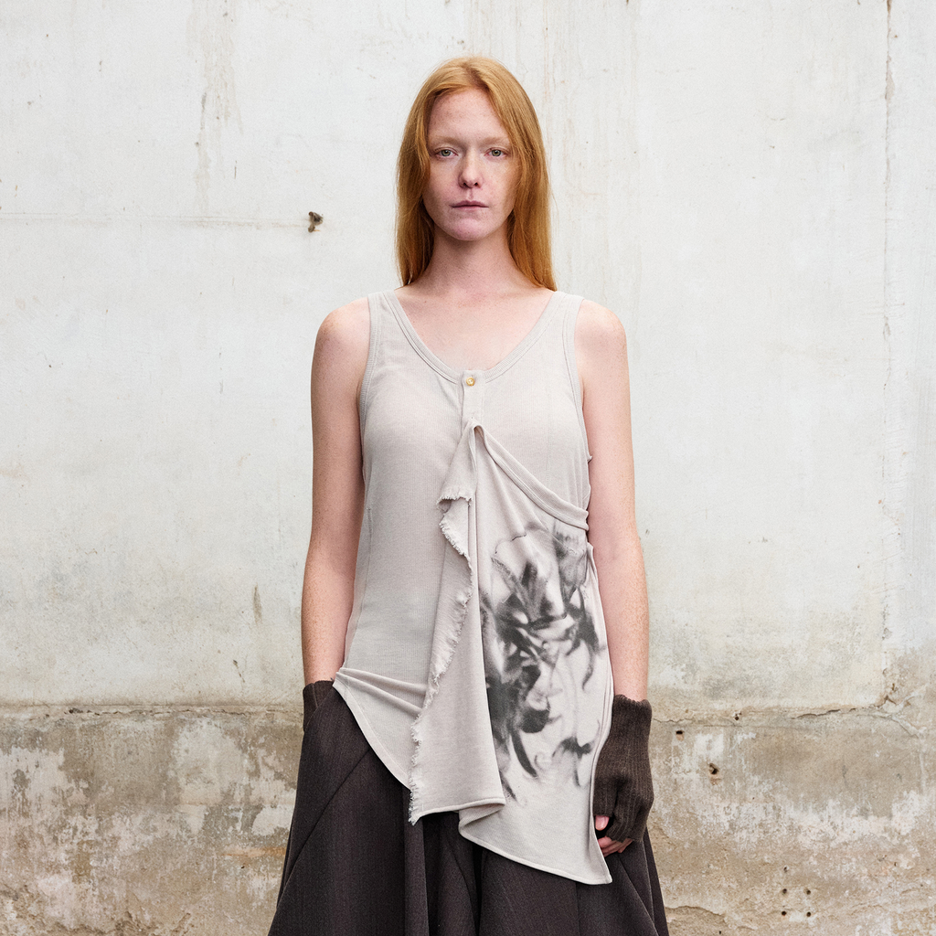ILNya Nieternite Nifutur Deconstructed Graphic Knit Tank Top Gray