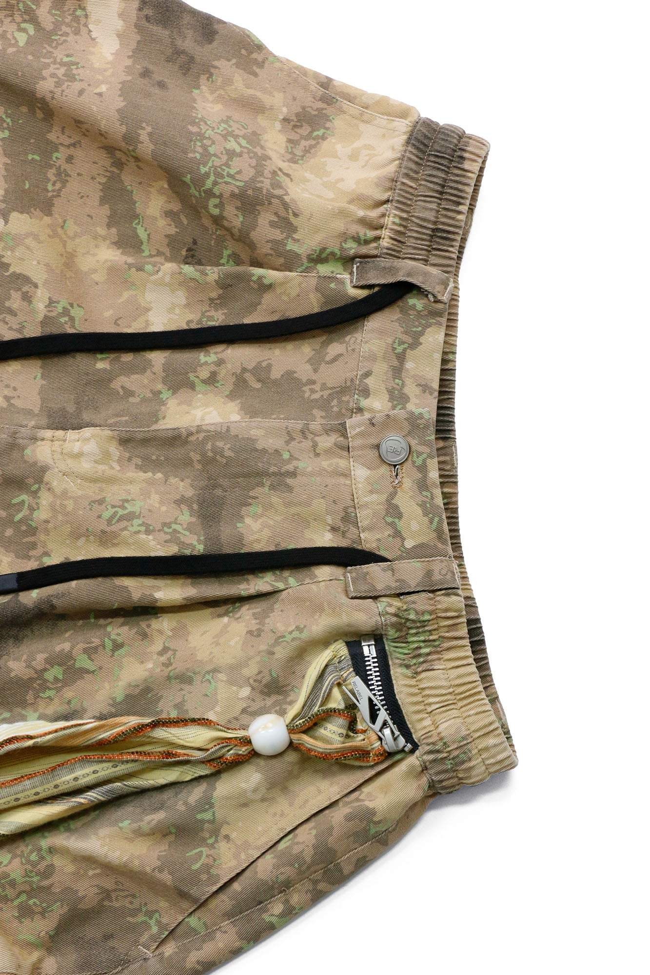 RELABEL Detachable Scarf Camo Leopard Panel Oversized Shorts