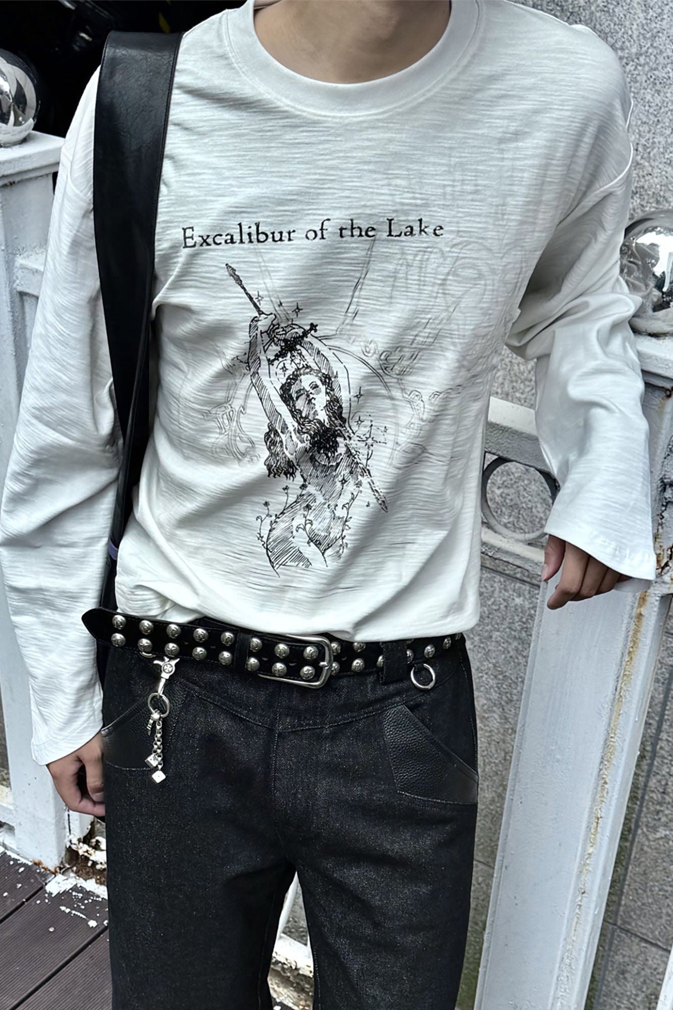 ESAIAS Excalibur Graphic Tapered Cuff Long-Sleeve Tee