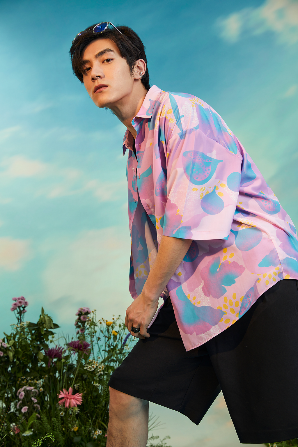 MASH UP ASIA Fig Graphic Half Shirt