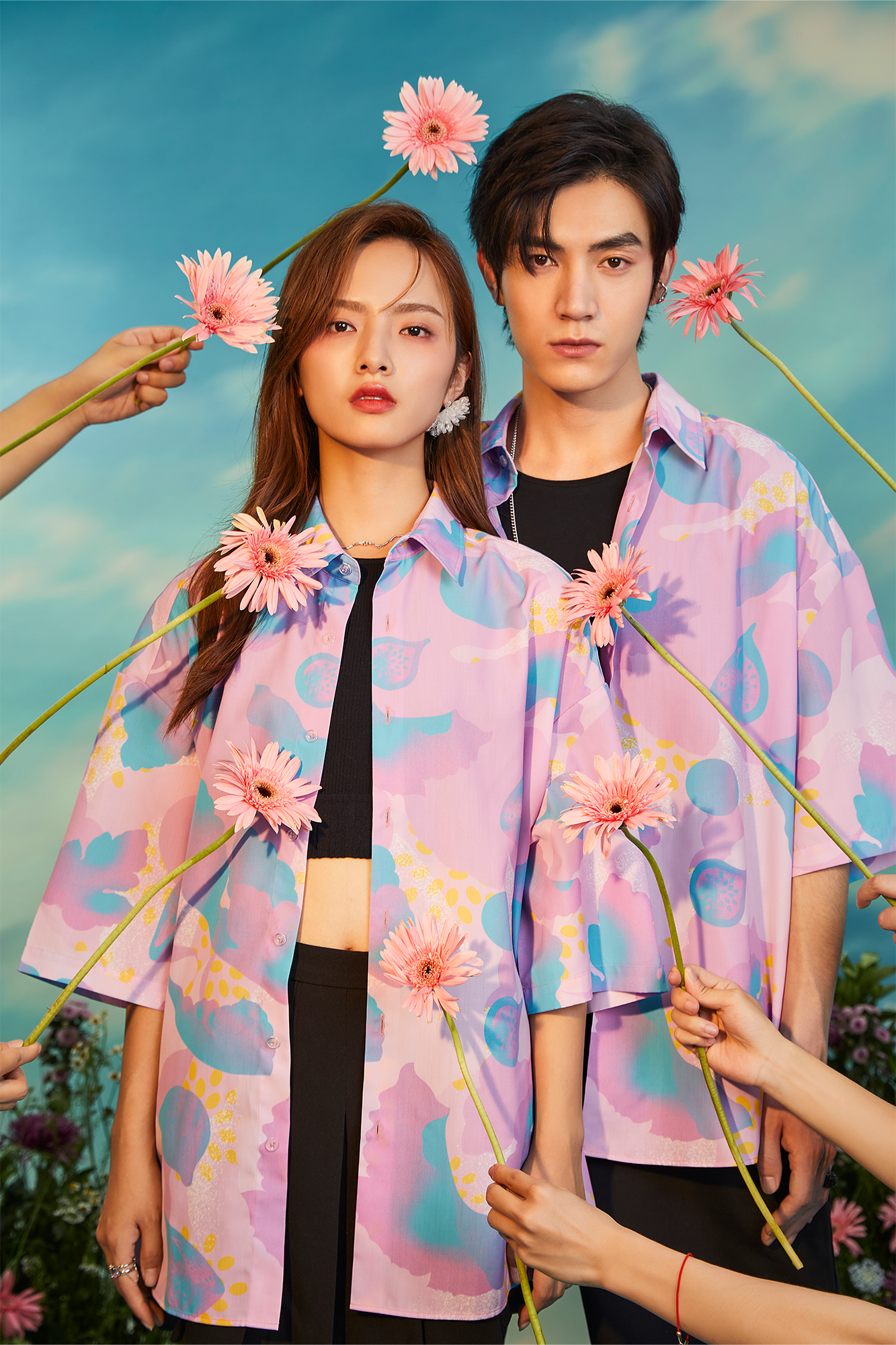 MASH UP ASIA Fig Graphic Half Shirt
