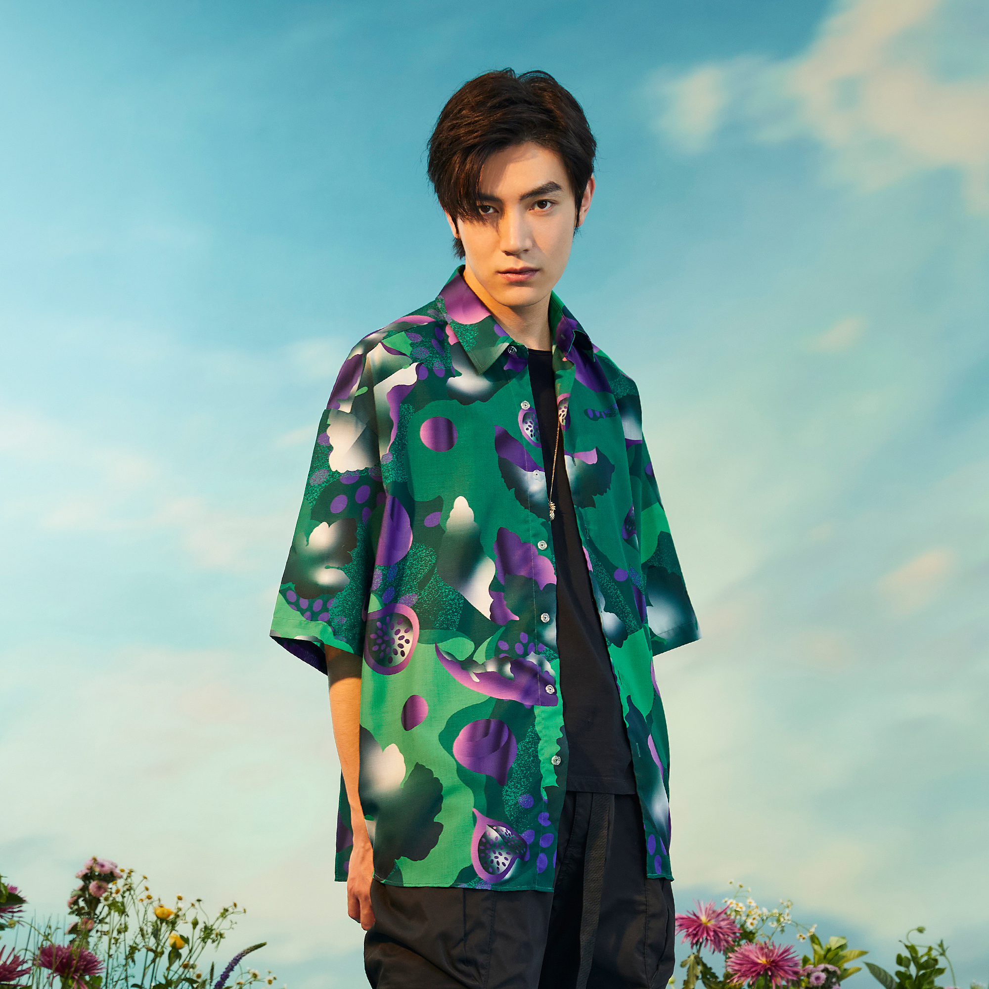 MASH UP ASIA Fig Graphic Half Shirt