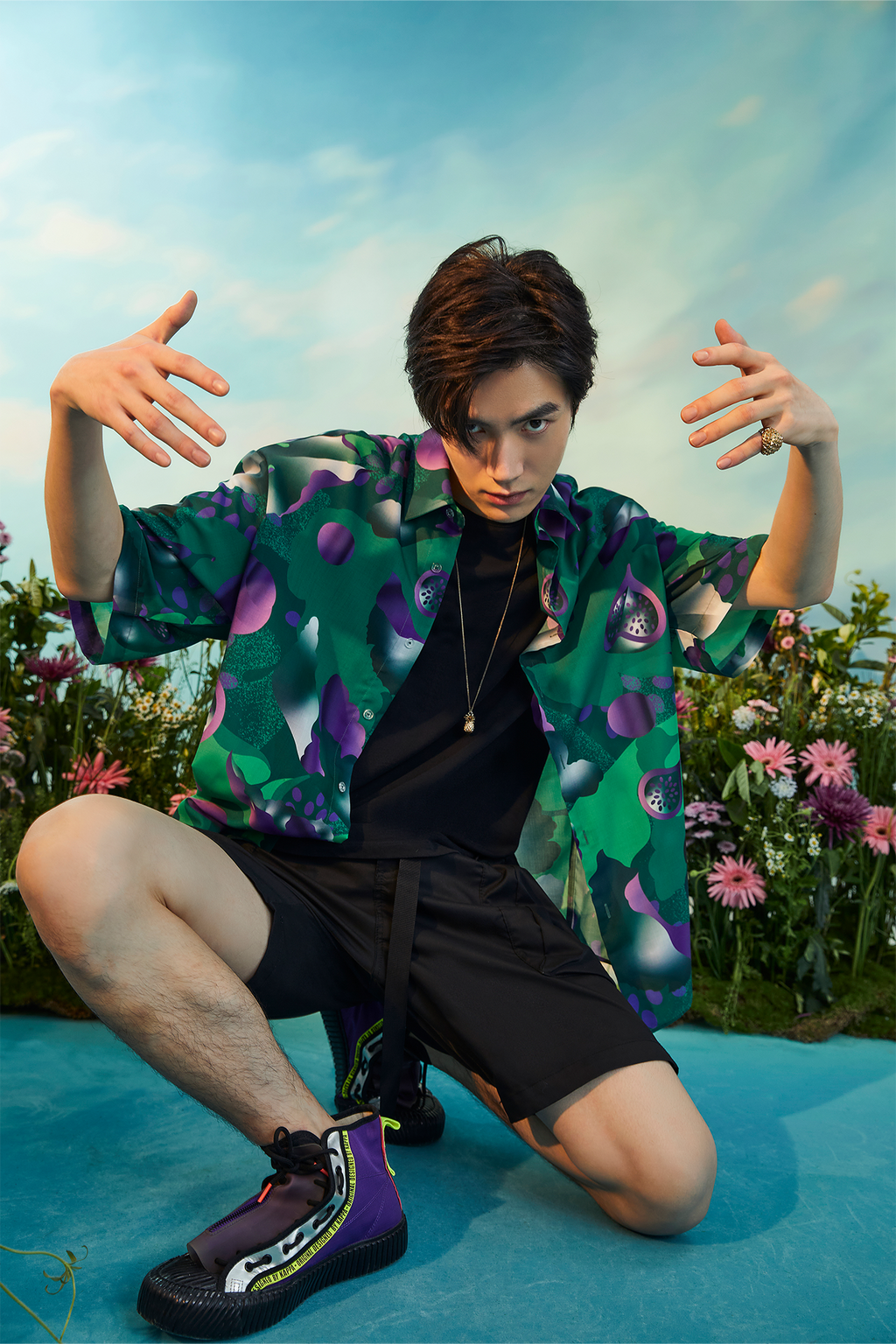 MASH UP ASIA Fig Graphic Half Shirt