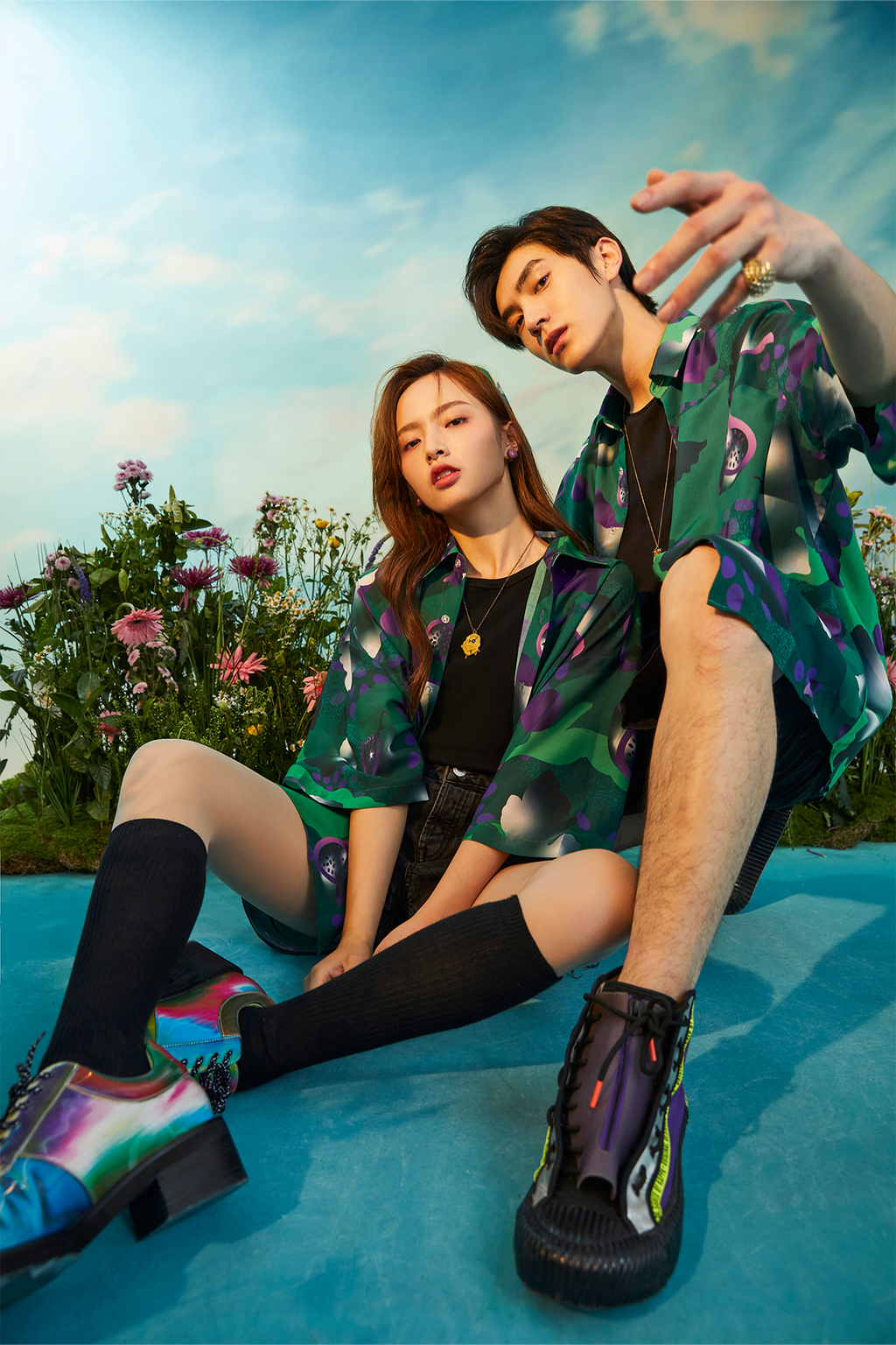 MASH UP ASIA Fig Graphic Half Shirt