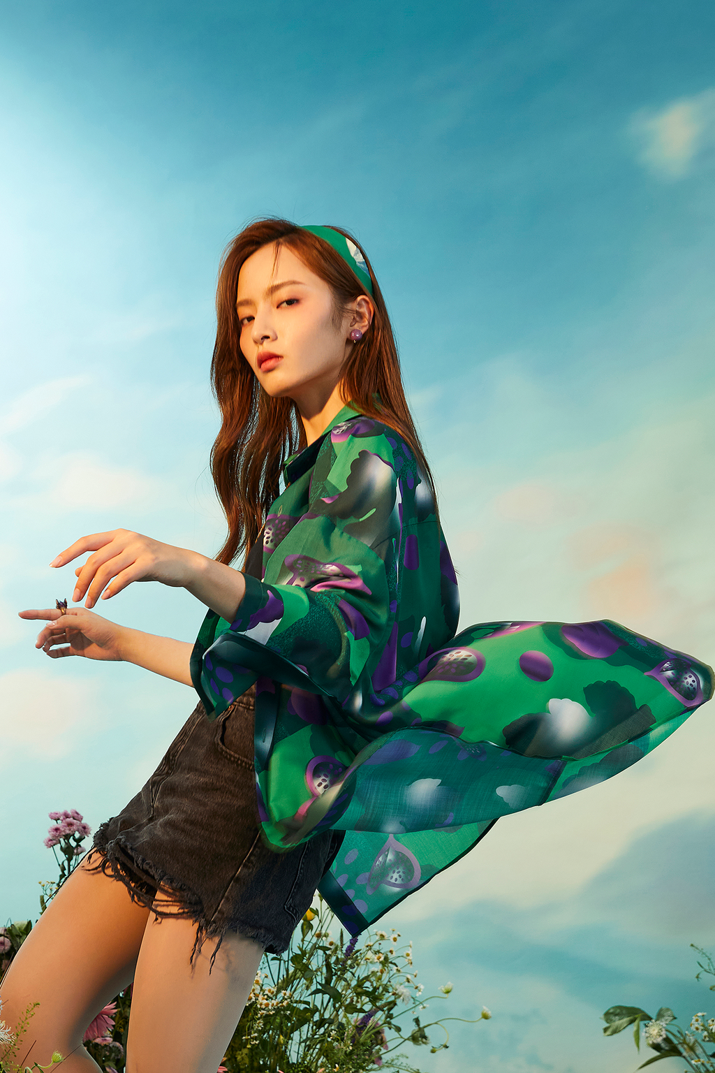MASH UP ASIA Fig Graphic Half Shirt
