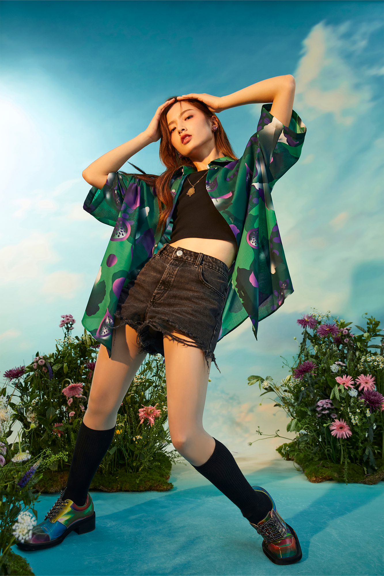 MASH UP ASIA Fig Graphic Half Shirt