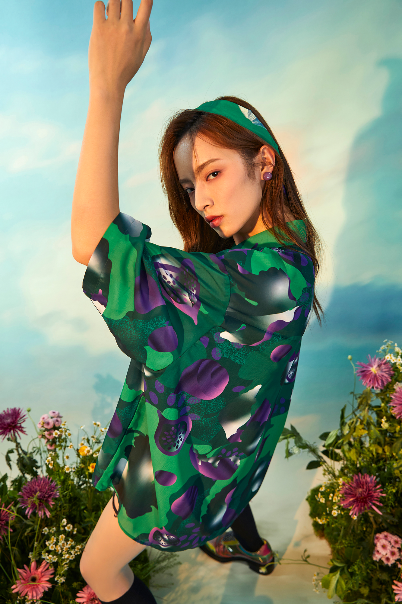 MASH UP ASIA Fig Graphic Half Shirt
