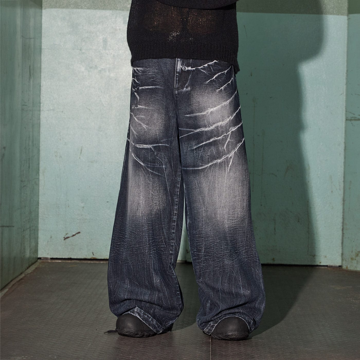 DND4DES Lighting Crease Washed Wide-Leg Jeans