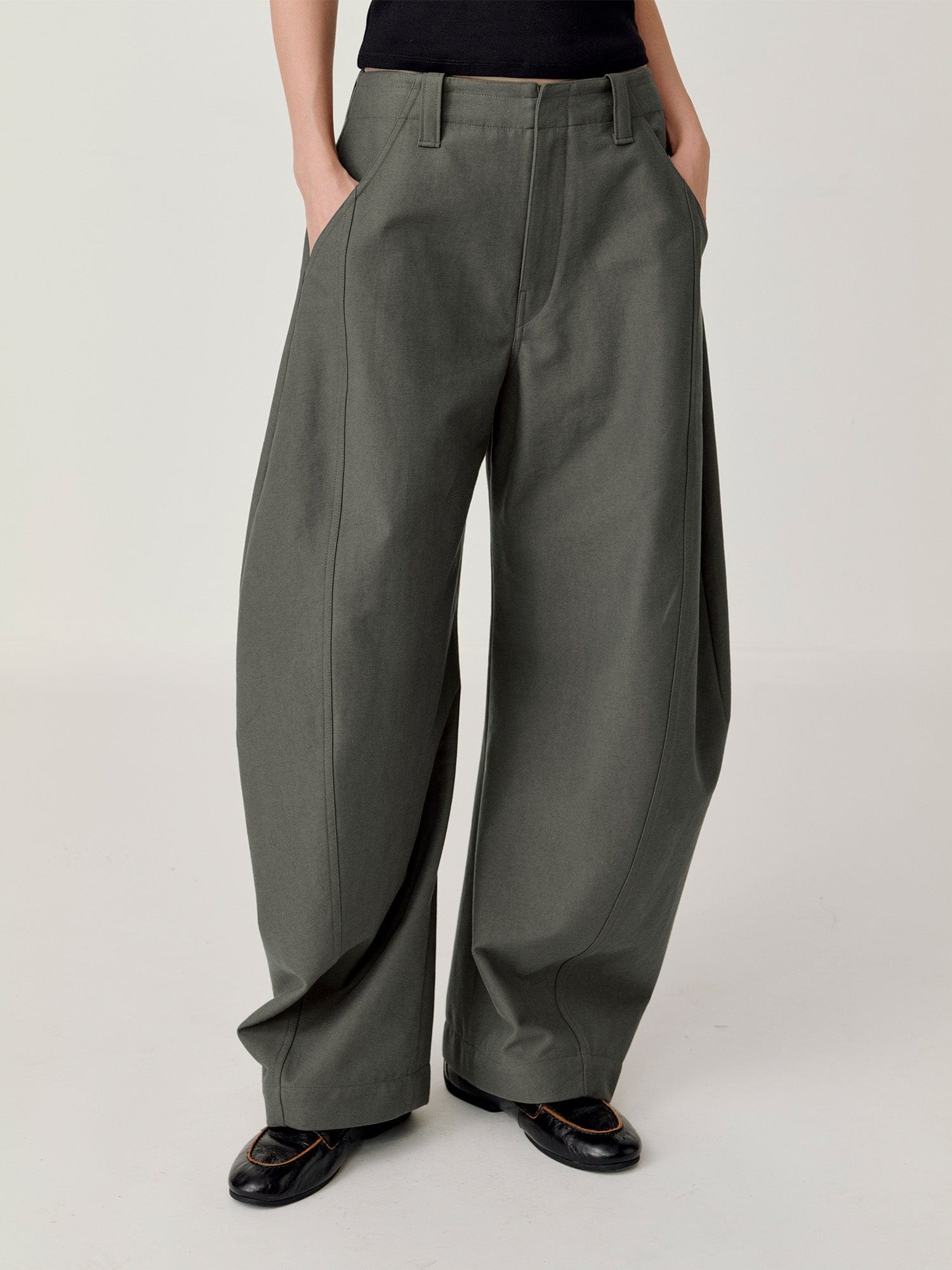 OPICLOTH Retro Curved-Cut Tailored Pants