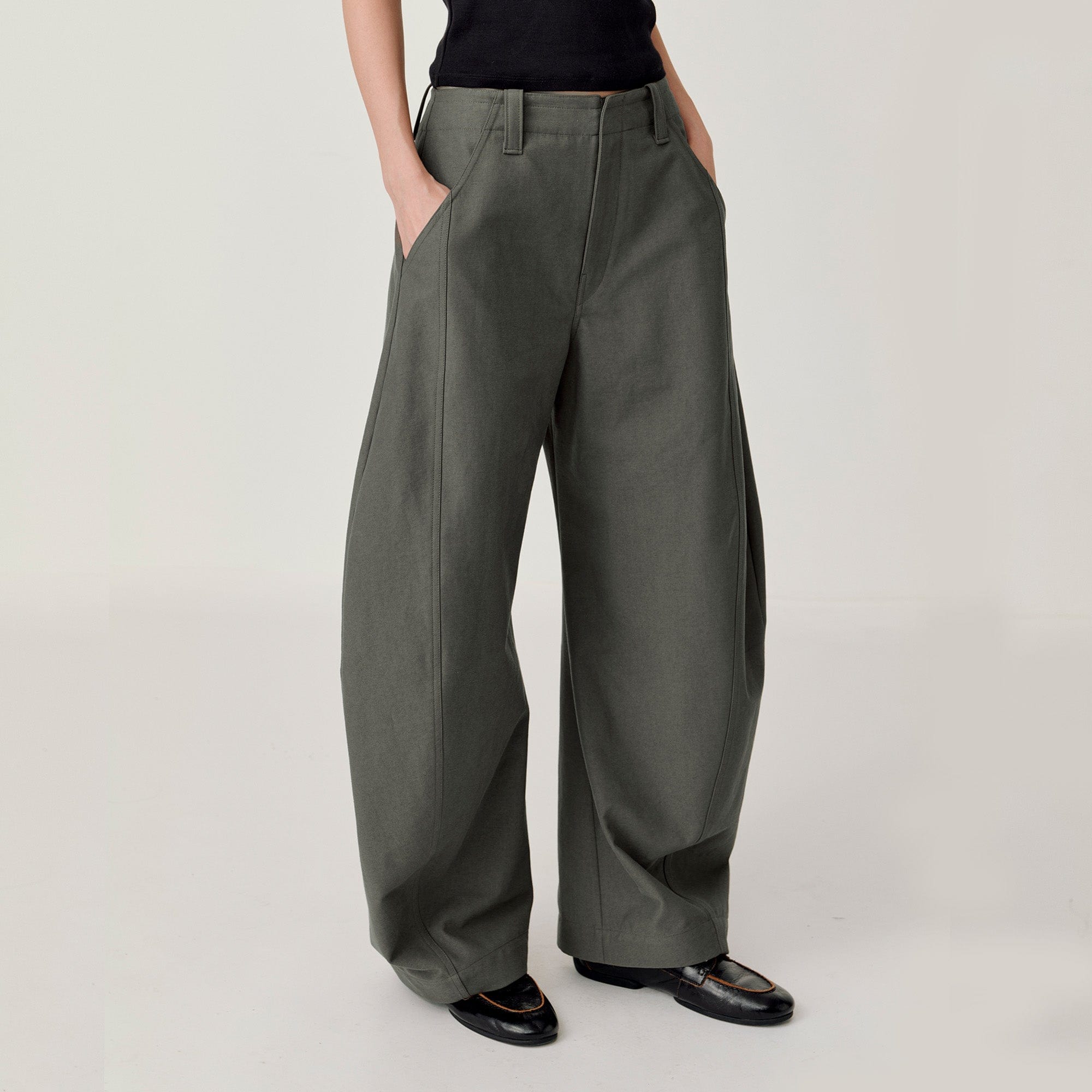 OPICLOTH Retro Curved-Cut Tailored Pants