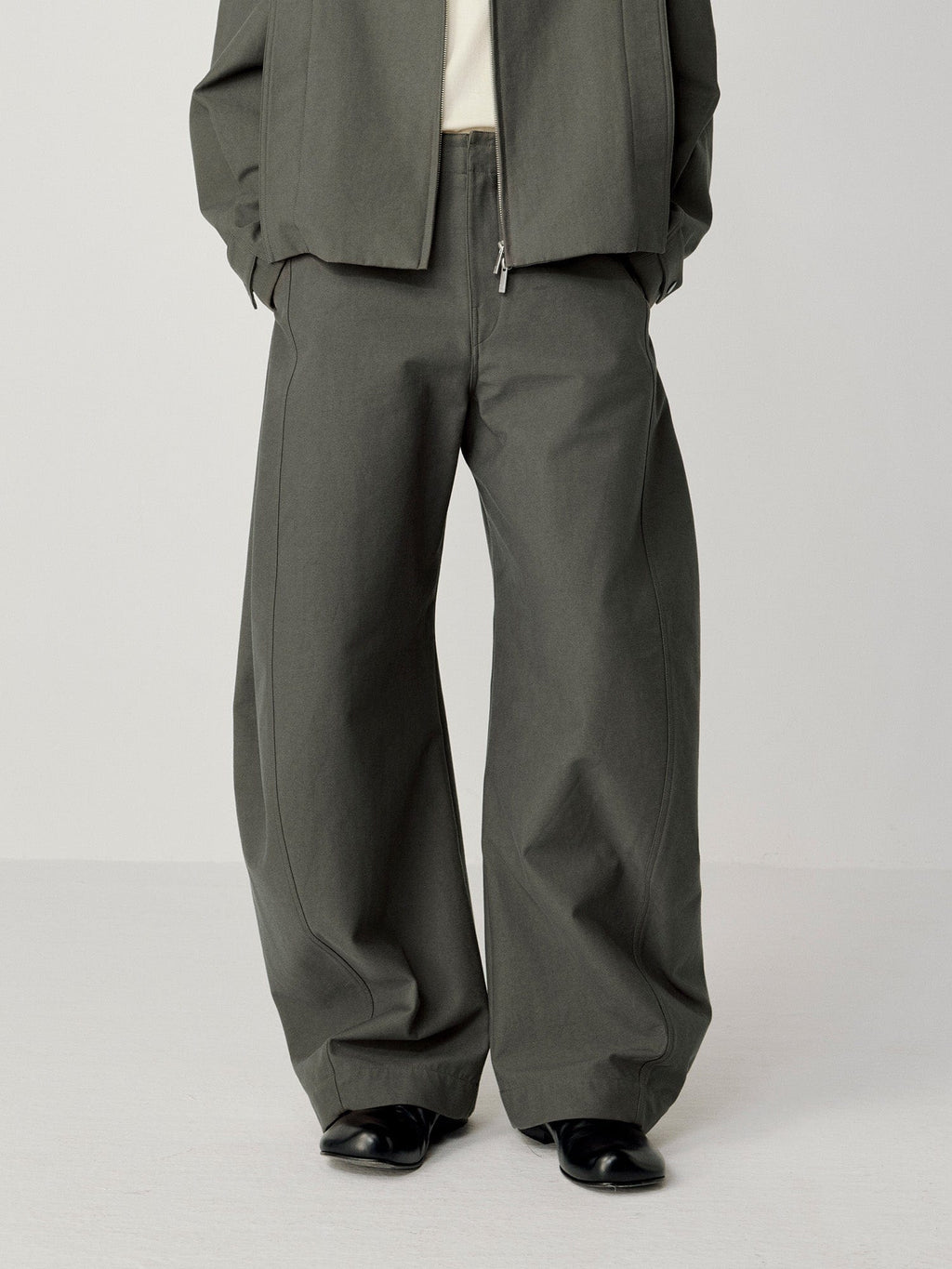 OPICLOTH Retro Curved-Cut Tailored Pants