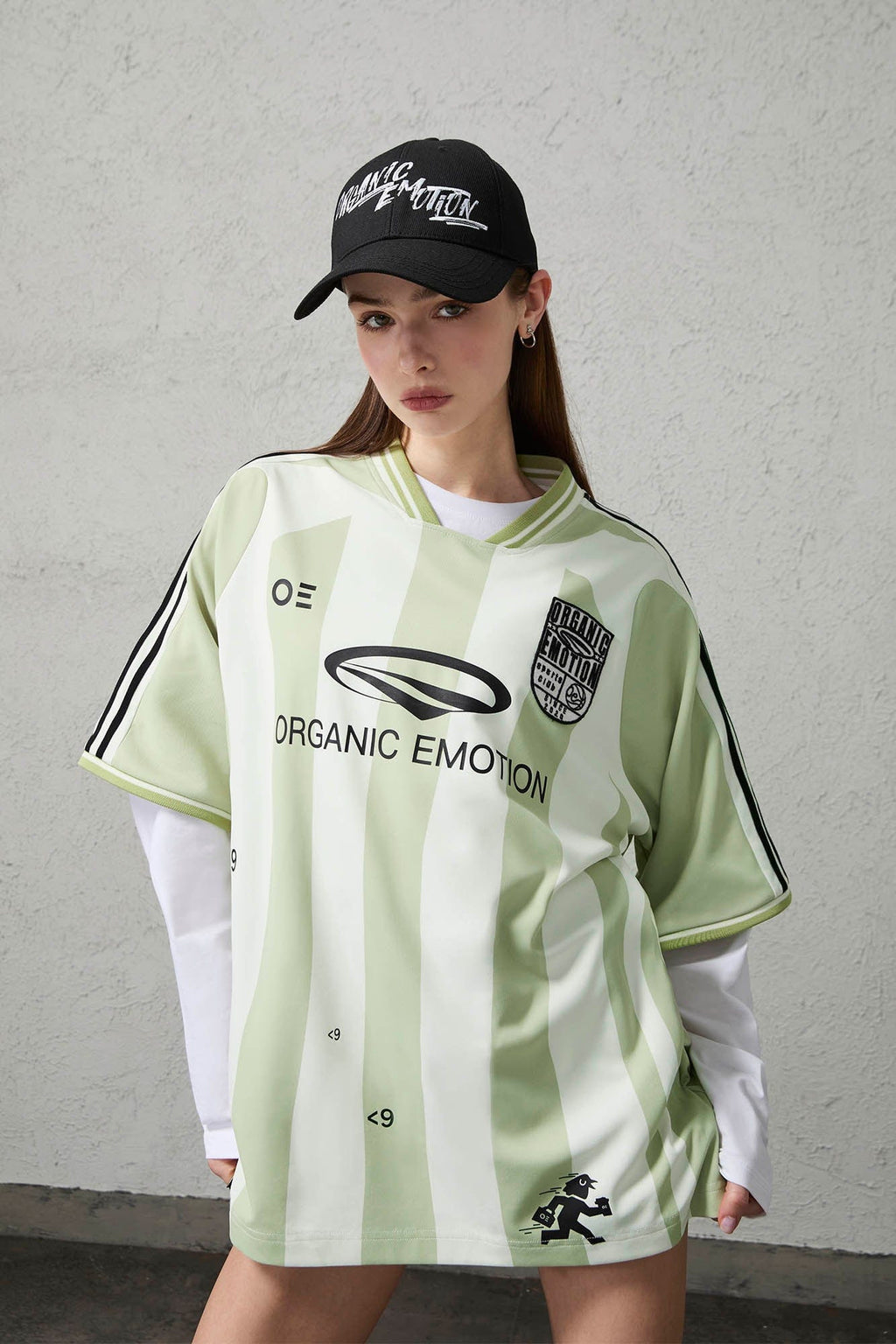 ORGANIC EMOTION Striped Badge Graphics Soccer Jersey