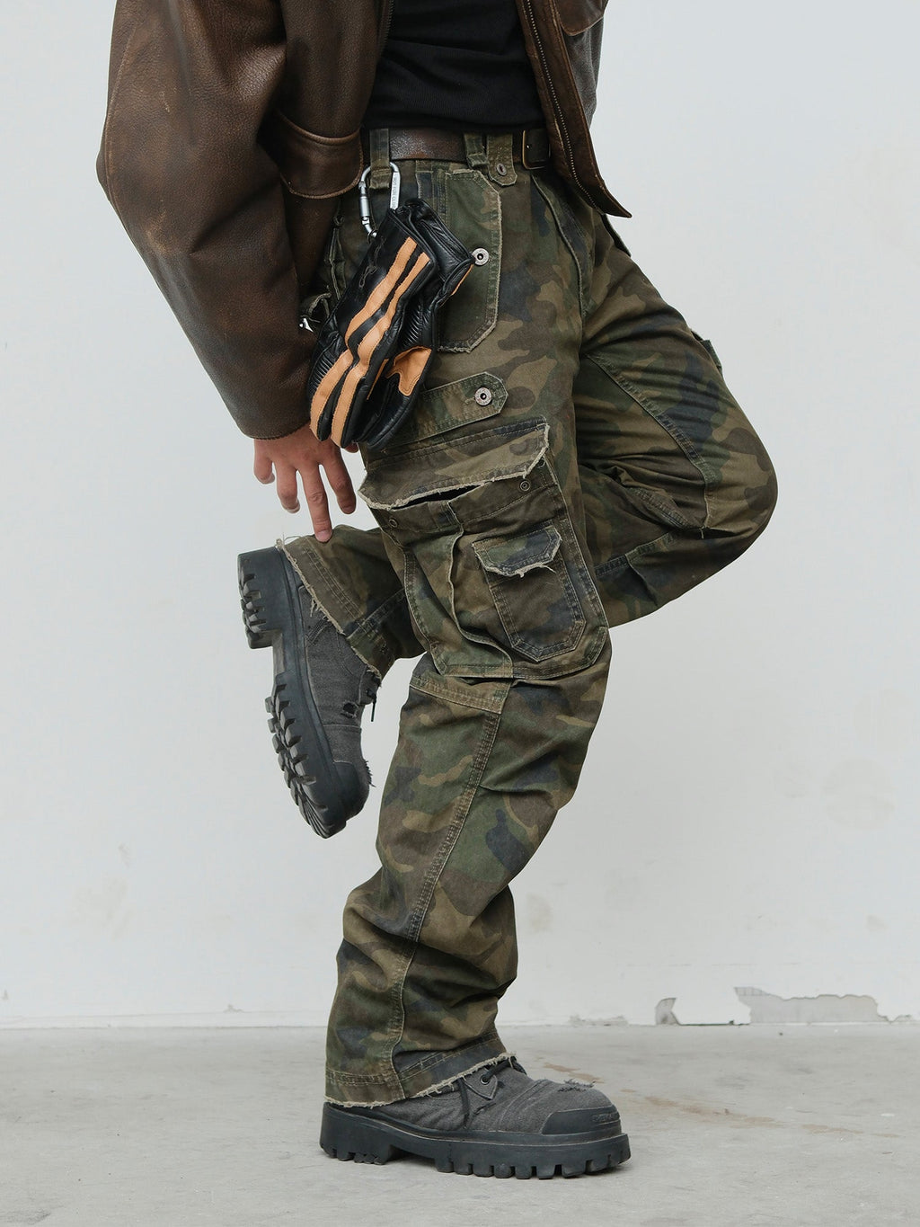 NEIGBORL Retro Multi-Pocket Camo Cargo Pants