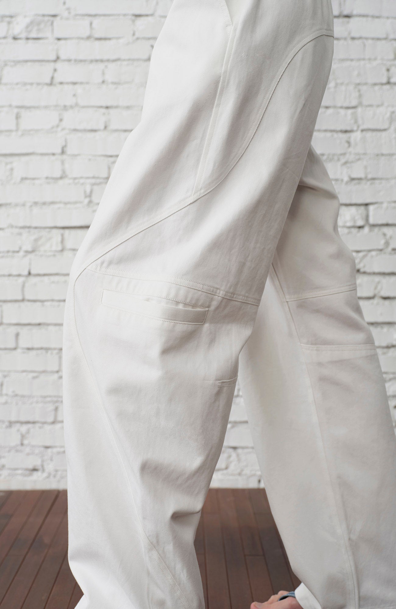 ORGANIC EMOTION Curved-Seam Workwear Jeans