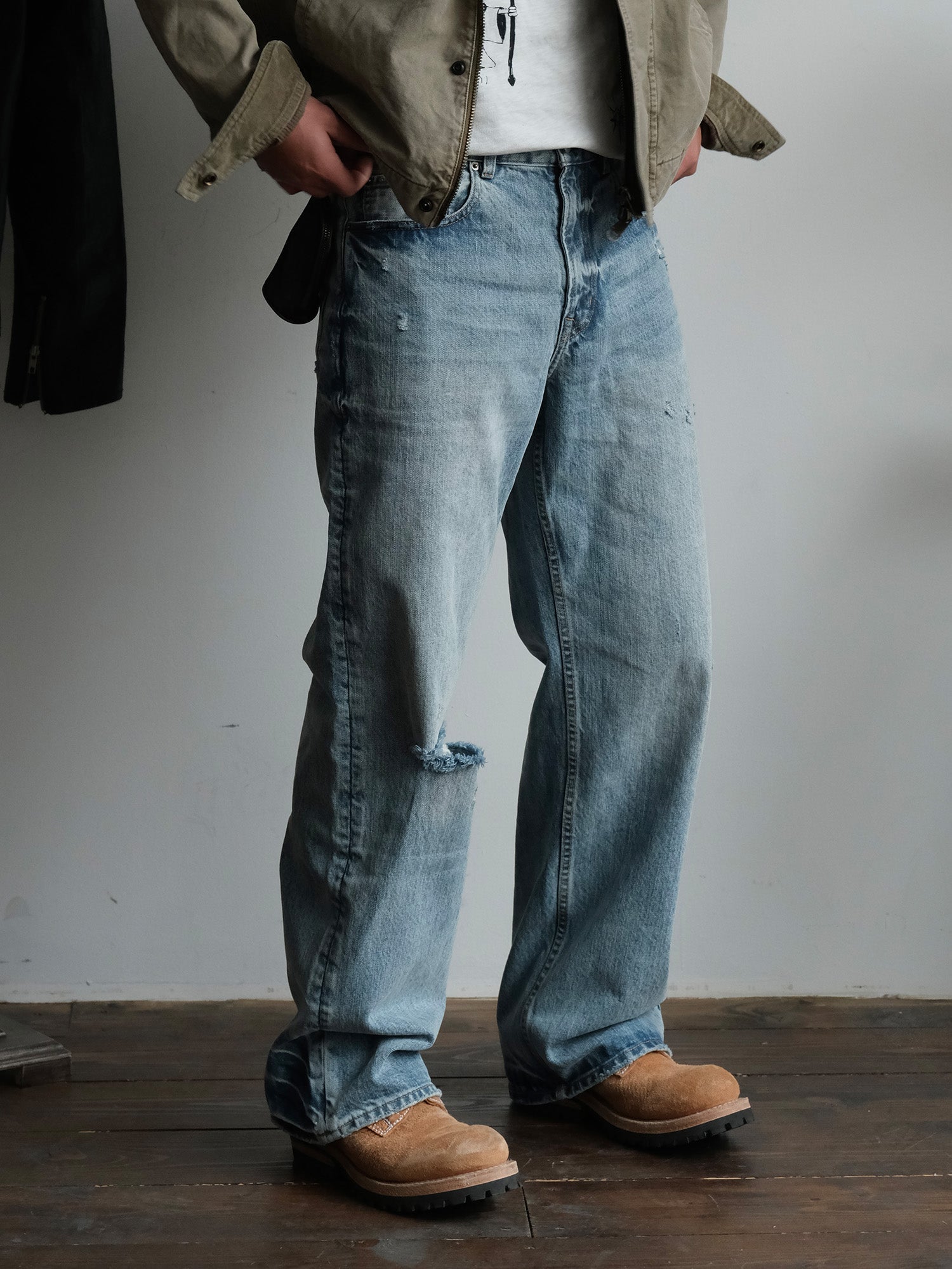 NEIGBORL Washed Distressed Straight-Leg Jeans