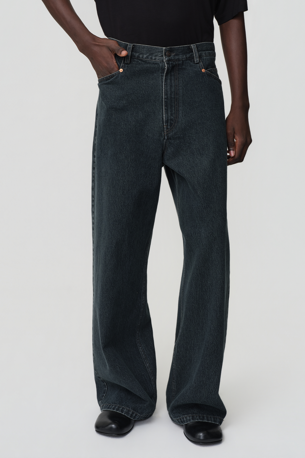 OPICLOTH Retro Washed Straight-Leg Jeans