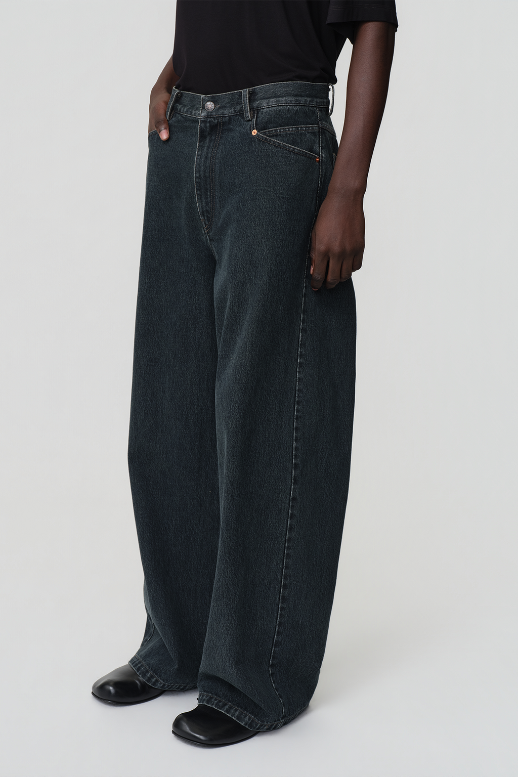 OPICLOTH Retro Washed Straight-Leg Jeans