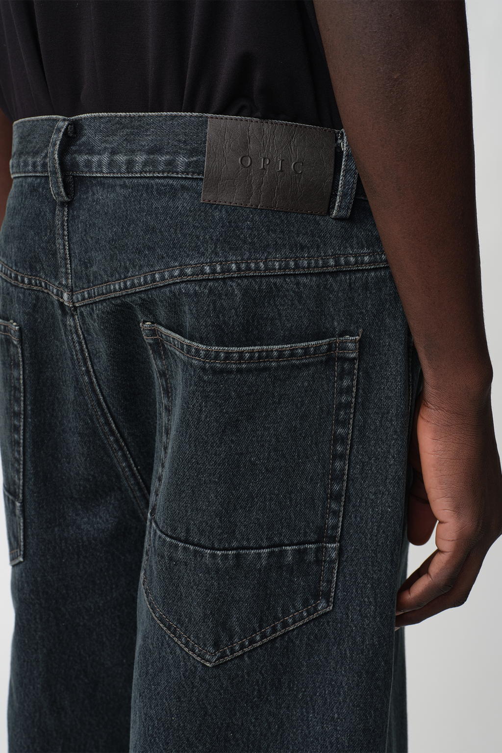 OPICLOTH Retro Washed Straight-Leg Jeans