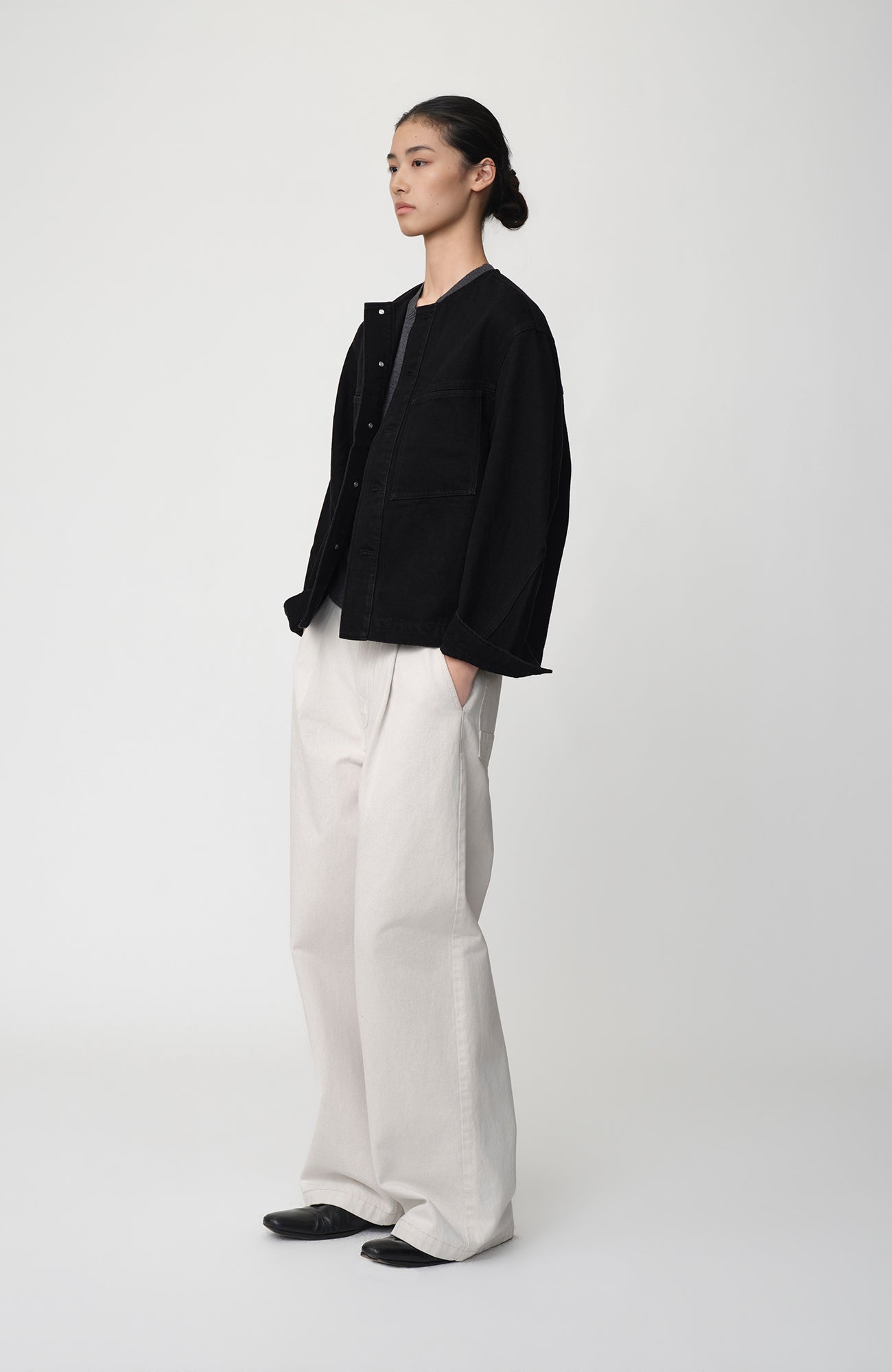 OPICLOTH Pleated Wide-Leg Jeans