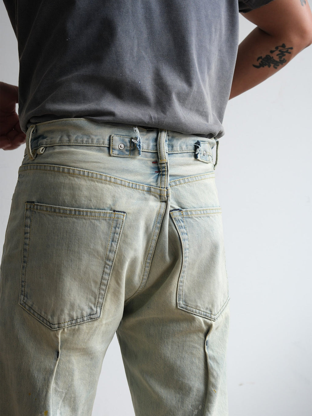 NEIGBORL Washed Paint-Splatter Straight-Leg Jeans