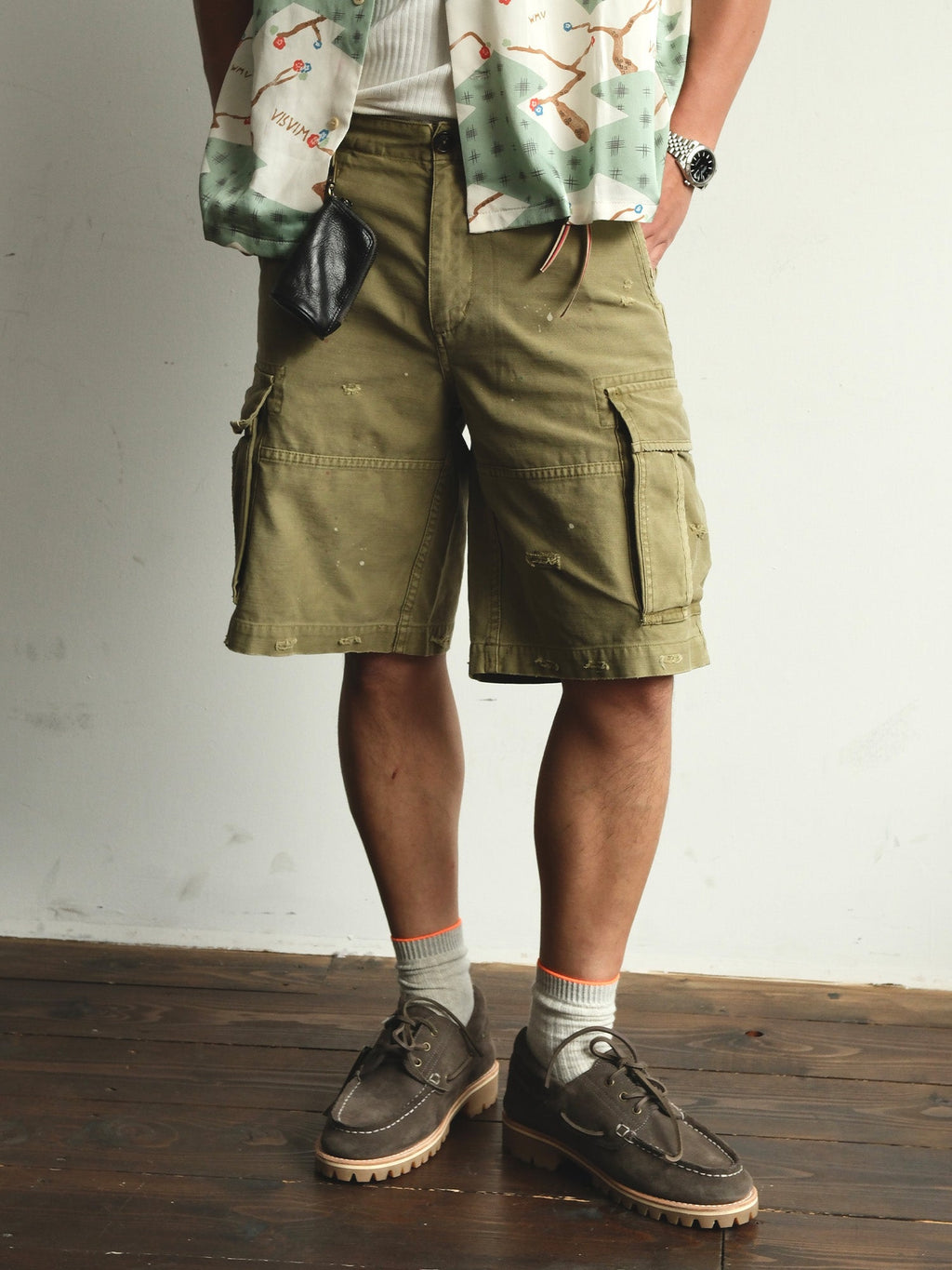NEIGBORL Distressed Multi-Pocket Washed Cargo Shorts