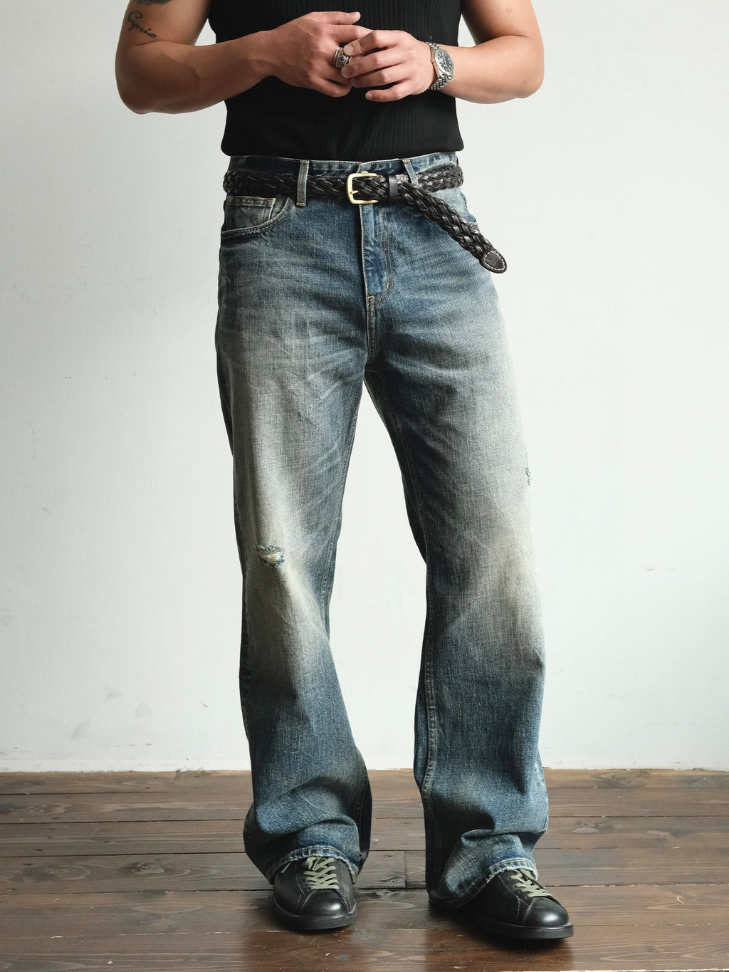 NEIGBORL Washed Distressed Flared Jeans