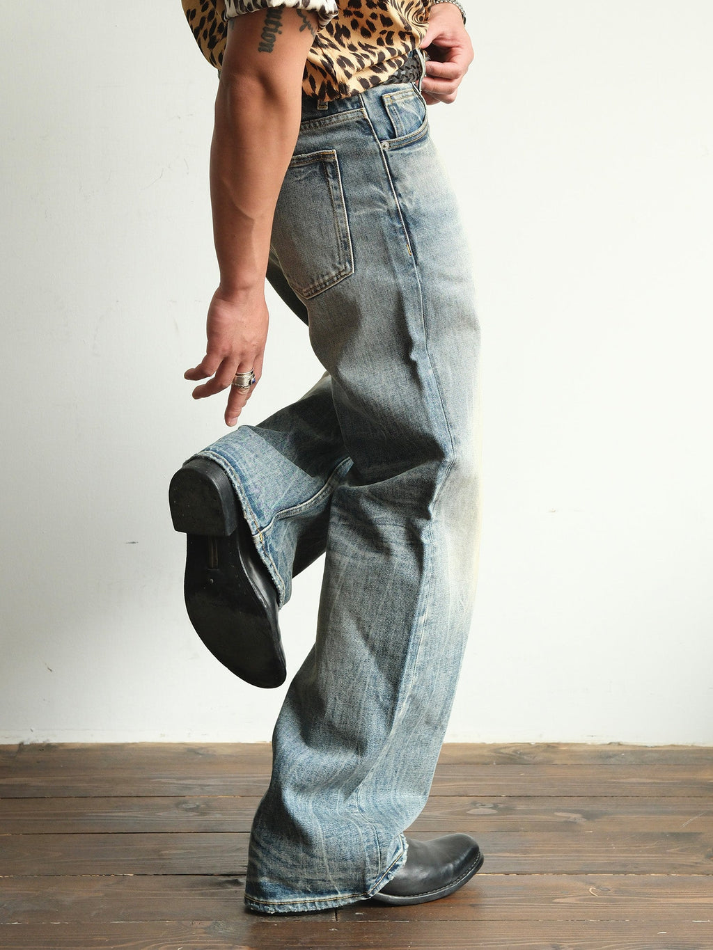 NEIGBORL Whiskering Washed  Straight-Leg Jeans