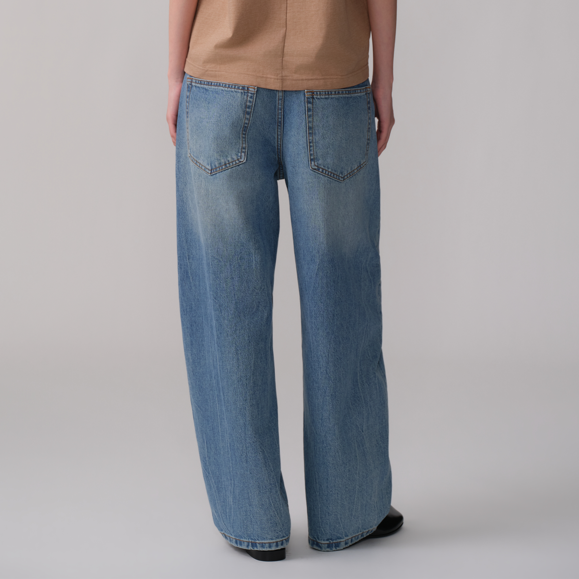 OPICLOTH Washed Whiskered Curved Jeans