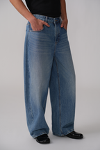 OPICLOTH Washed Whiskered Curved Jeans