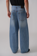 OPICLOTH Washed Whiskered Curved Jeans