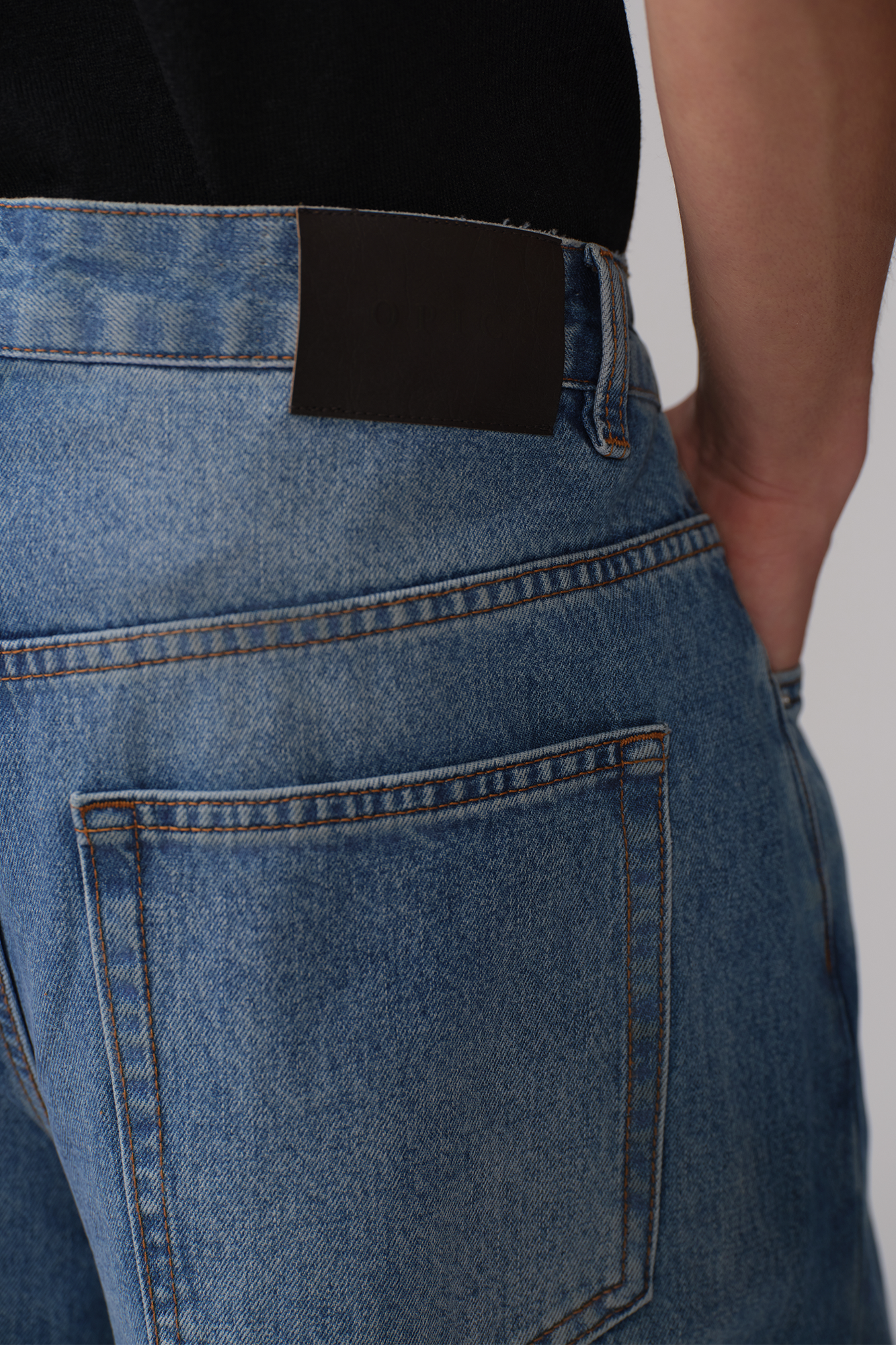 OPICLOTH Washed Whiskered Curved Jeans