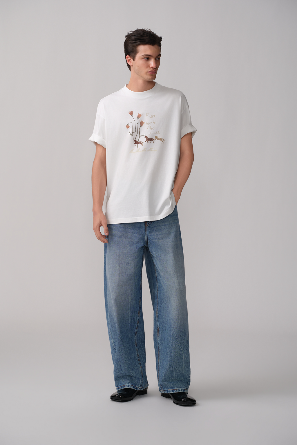 OPICLOTH Washed Whiskered Curved Jeans
