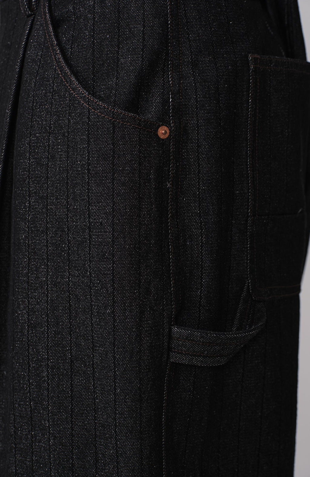 OPICLOTH Pinstripe Pleated Tapered Jeans