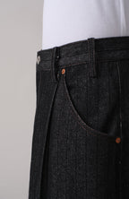 OPICLOTH Pinstripe Pleated Tapered Jeans